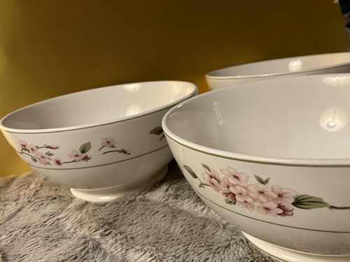 BEST DEAL! FREE SHIP! Martha Stewart "HYDRANGEA Footed 8" Round Vegetable Bowl - Picture 9 of 15