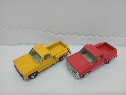 Camionnette vintage Yatming Chevy Stepside rouge et jaune fabriquée à Hong Kong - Photo 3/11