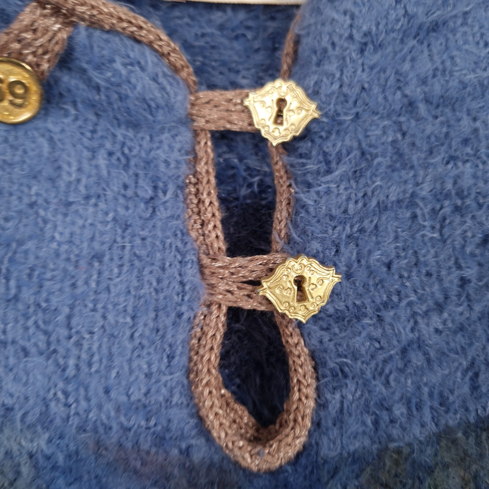 Picture 4 of 21