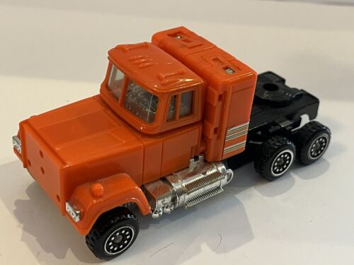 Vintage 1984 Bandai "Staks Transport" Semi Truck Transformers For Parts / Repair - Picture 2 of 13