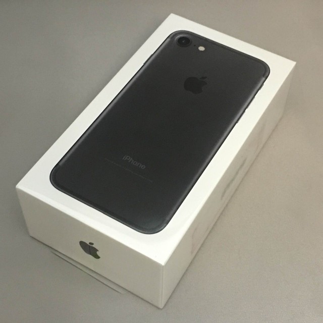 Apple iPhone 7 Plus - 256GB - Black (Verizon) A1661 (CDMA + GSM)