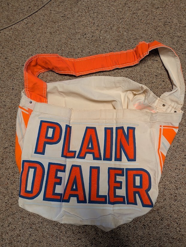 VINTAGE OHIO CLEVELAND PLAIN DEALER NEWSPAPER BAG BRAND NEW VINTAGE OHIO CLEVELAND PLAIN DEALER NEWSPAPER BAG BRAND NEW