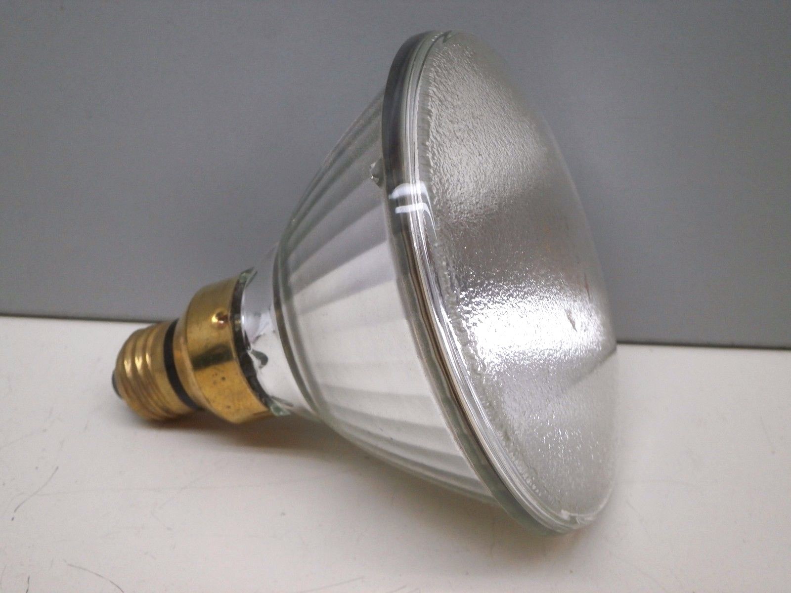 (3)Philips Mastercolor CDM70 PAR SP 4K Metal Halide Spot Lamp Light Bulb 70W (3)Philips Mastercolor CDM70 PAR SP 4K Metal Halide Spot Lamp Light Bulb 70W