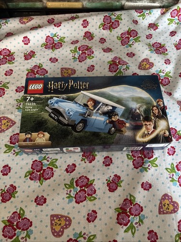 LEGO Harry Potter: Flying Ford Anglia (76424) NEU