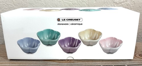 Le Creuset Mini Flower Steingut Schalen Geschirr 5er Set Frühling Pastellfarben Neu