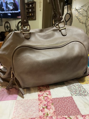 madison west carry on, gym bag, tote, diaper bag, weekender - Picture 1 of 10