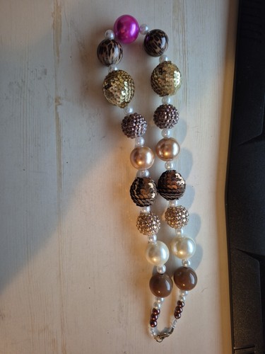 Collana gomma da masticare marrone e rosa - Foto 1 di 4