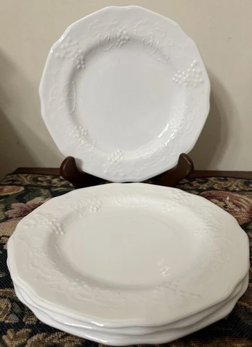 Vintage Indiana Colony Harvest Milk Glass Grape 8" Bread  Salad Plate 4pc Set
