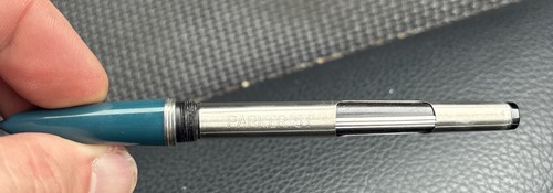 VINTAGE PARKER 51 FOUNTAIN PEN, Green WITH STEEL CAP, 14k GOLD NIB - Picture 7 of 11