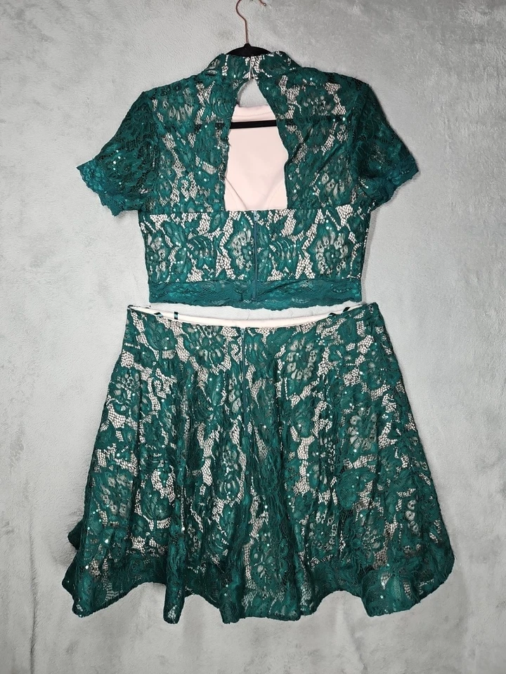 My Michelle Emerald Green Fully Sequined Short 2 Pc Dress Full Skirt Lace Sz 15 - Image 2 of 4