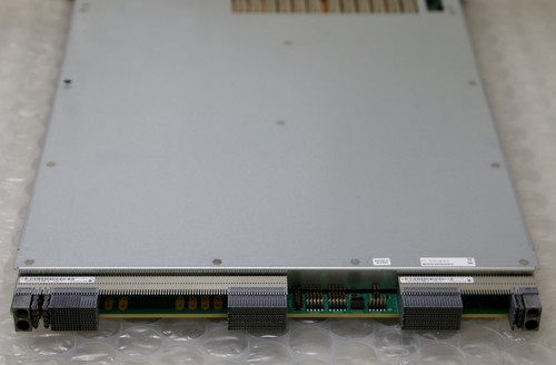 JUNIPER MPC5E-40G10G - 6-Port 40GE QSFP + 24-Port 10GE SFP+ MX Series Line Card - Picture 4 of 4