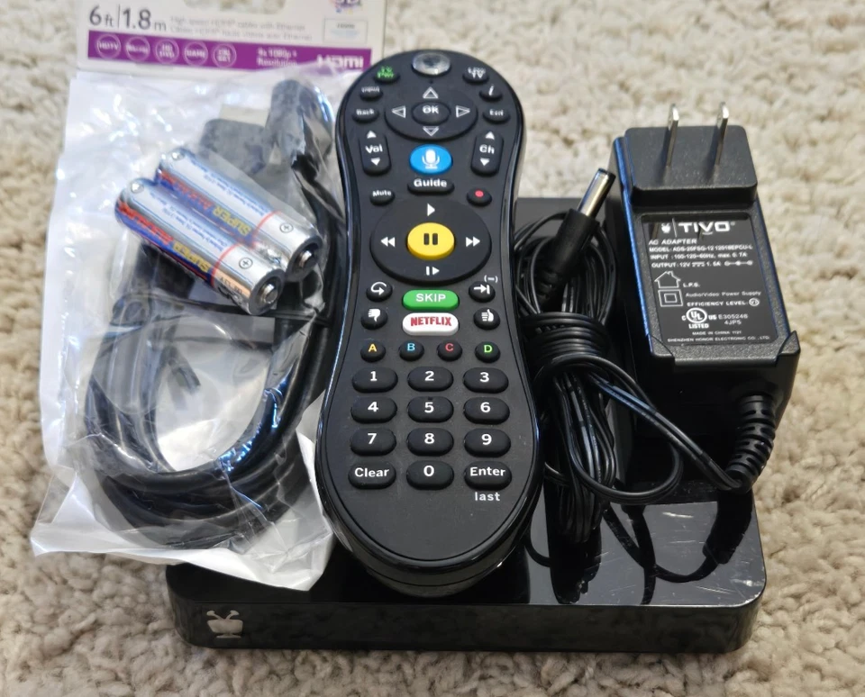 TiVo Mini LUX 4K UHD (TCDA95000) Lifetime Voice GLO-Fernbedienung