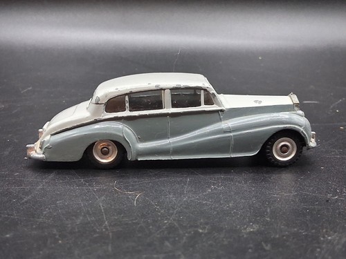 Vintage Dinky Toys No. 150 Rolls Royce Silver Wraith Meccano LTD Diecast #150 🚗 - Picture 5 of 11