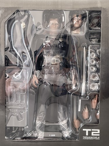 New Hot Toys MMS129 Terminator 2 Judgement Day T-1000 - Picture 2 of 9