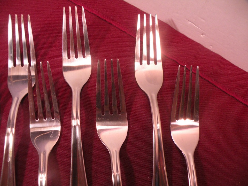 Set Of 8 Hampton Silversmiths Ventura Stainless Steel Salad Forks