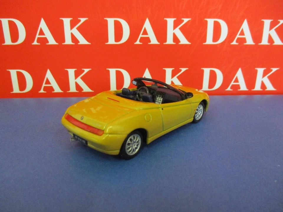 Die cast 1/43 Modellino Auto Alfa Romeo Spider 2005 by Solido - Immagine 3 di 4