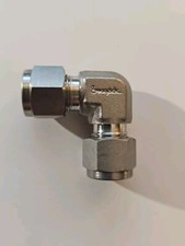 Swagelok Elbow 90 Degree Stainless Steel Fitting 3/8" Tubing × 3/8" Tubing 