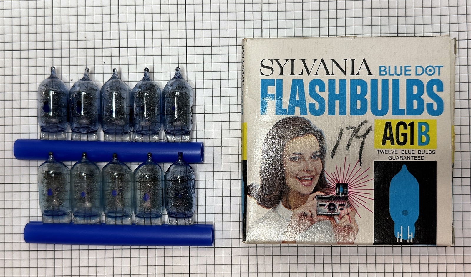 Vintage Flash Bulbs Sylvania AG1B AG1B Blue Dot Flashbulbs 10 Bulbs