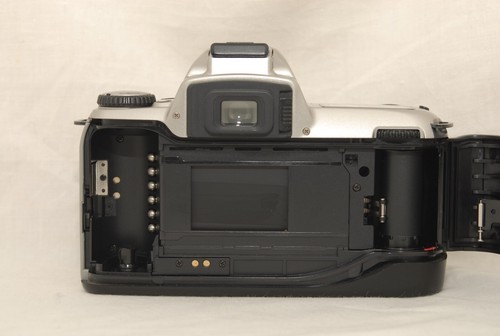 NIKON U(F65) 35mm film camera +AF NIKKOR 28-80㎜ f3.3-5.6G【Excellent+++】 - Picture 14 of 19