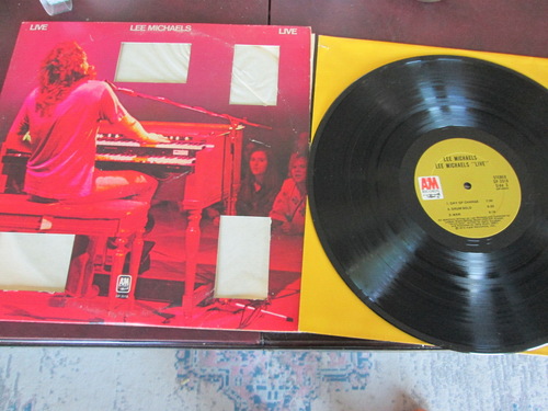LEE MICHAELS- LIVE- DIE CUT SLEEVE- 2 LP SET DIE CUT -PLAYS SOLID VG READ DES