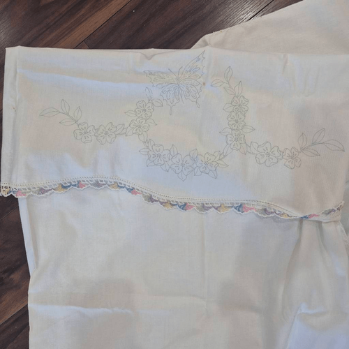 Pillowcases (2) White Cotton, Vintage, Crocheted Edge and Iron on Design that ne - Picture 6 of 11