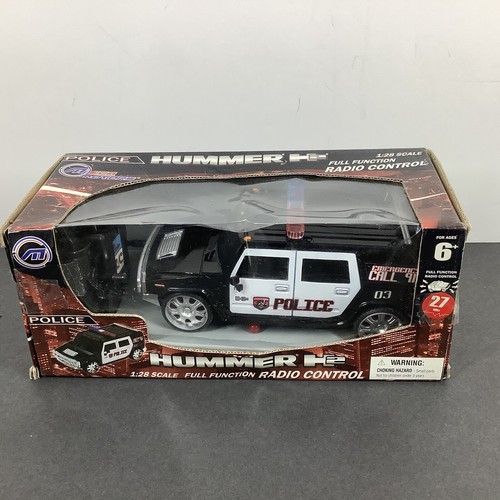 Hummer H2 Funksteuerung Polizeiauto 1:28 Maßstab GM Mega Motors Spielzeug Neu in Verpackung
