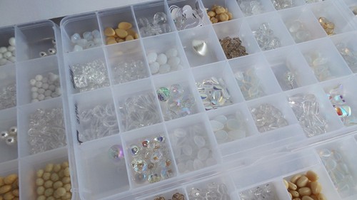 WHITE CZECH BEADS LOT BIGGEST Assortment Czech Glass Beads SALE Czech Republic - Picture 3 of 7