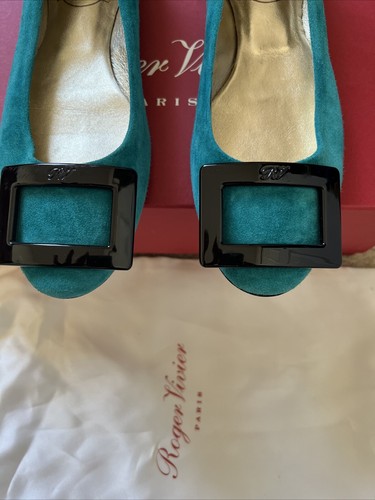 Roger Vivier Paris Suede Ballet Flats - Picture 3 of 7