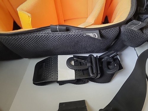 NEW !!! Kata W-92 Photo Bag With Multiple Compartments Waist And Shoulder Strap - Picture 7 of 10