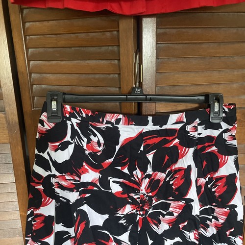 VINTAGE PERCEPTIONS Red/Black/White 2-Piece Suit w/Skirt & Jacket - Size 16 - Picture 20 of 24