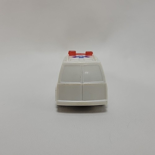 1994 Hot Wheels Mattel 1968 White Ambulance McDonald's - Picture 3 of 7