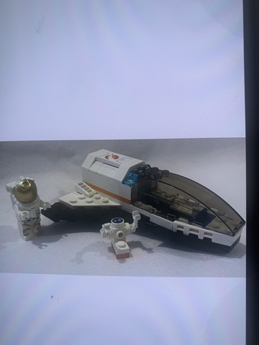 LEGO 60227 CITY Lunar Space Station - Picture 2 of 9