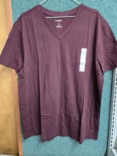 Goodfellow & Co Men's XL T-Shirt Burgundy Pomegranate V-Neck Short Sleeve NWT