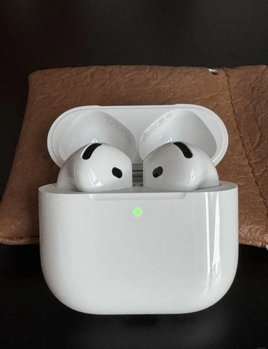 New Apple 4th Generation Wireless Earbuds with Active Noise Cancellation - Picture 4 of 4