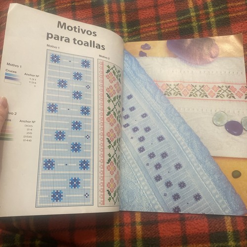 11x Cross stitch bundle ~ Collection of Books/Charts/Magazine📘 - Picture 20 of 22