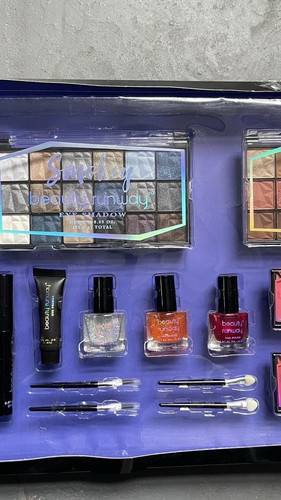 Beauty Runway 23 Piece SET Eyeshadow Color Correctors Blush Nail Polish Lip Glos - Picture 5 of 6