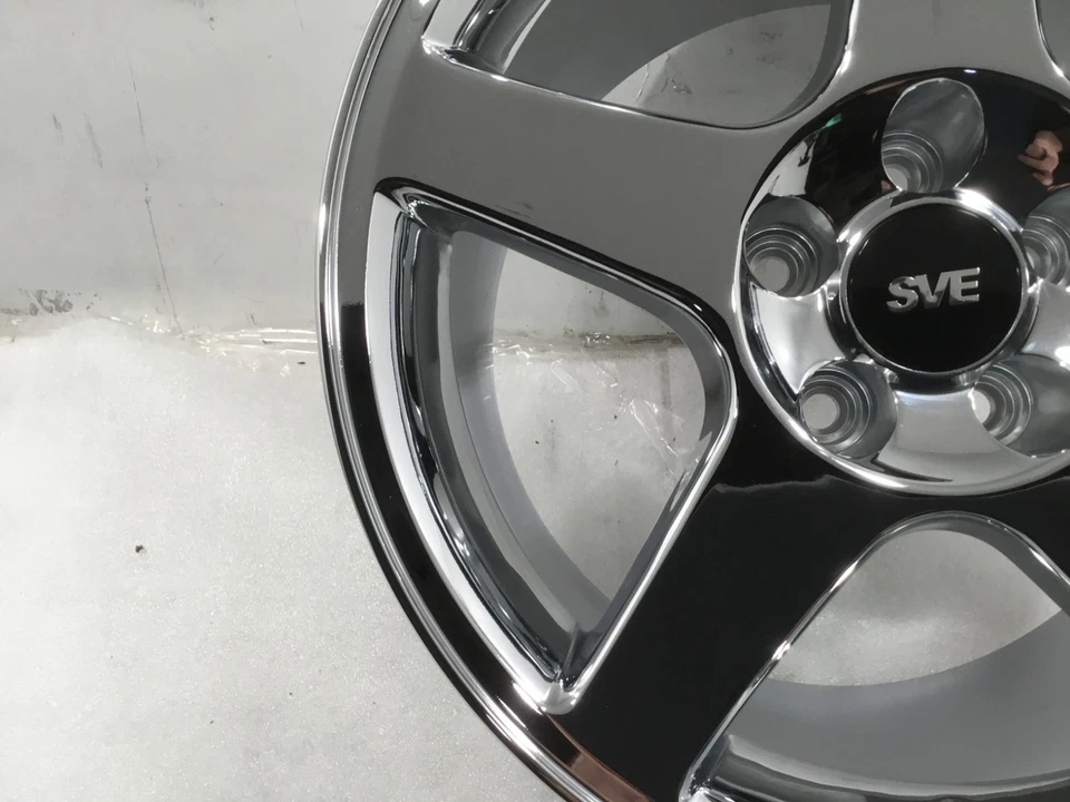 1994-04 Mustang SVE 03 Cobra Wheel - 17X10.5 Chrome Foto 4 de 4