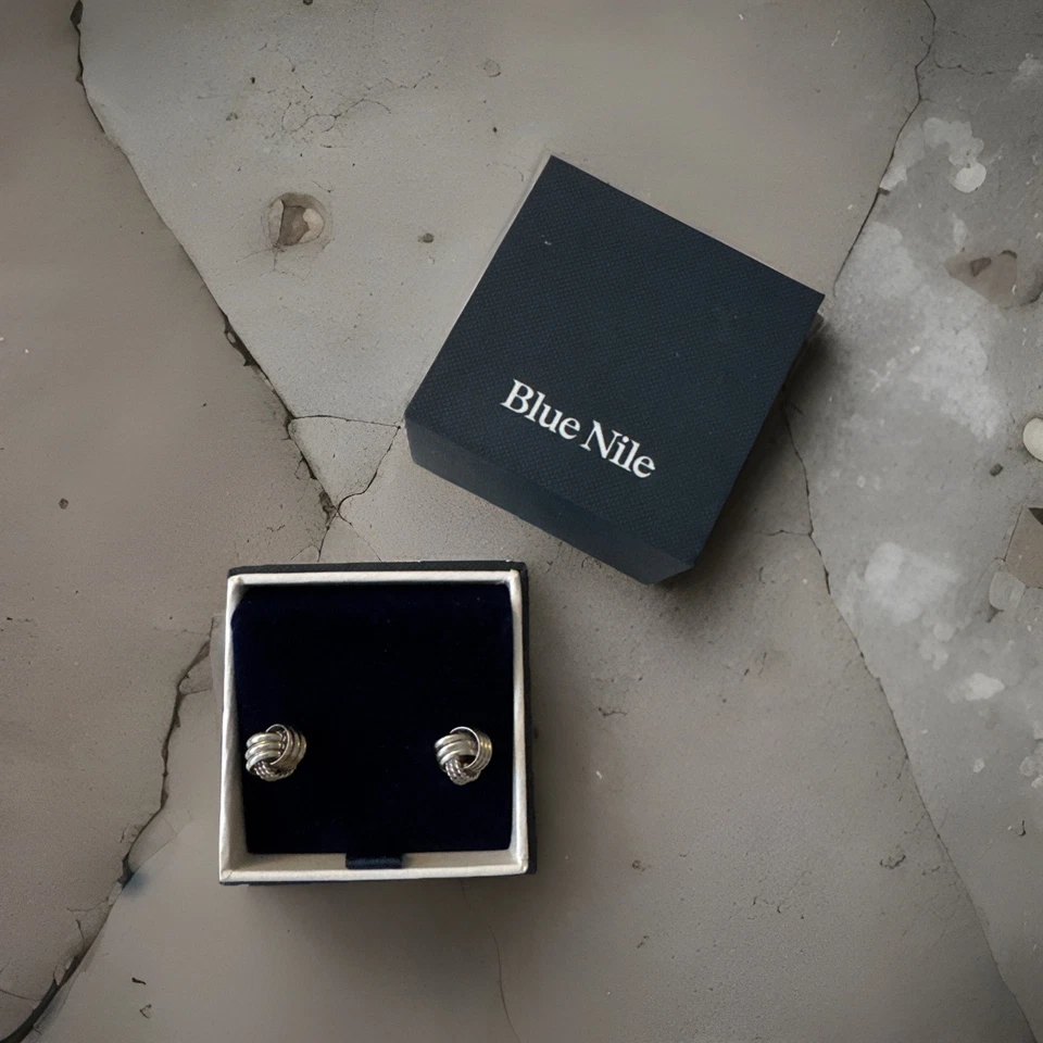 Серьги из чистого итальянского серебра с синим нильским переплетенным узлом любви - Изображение 4 из 4