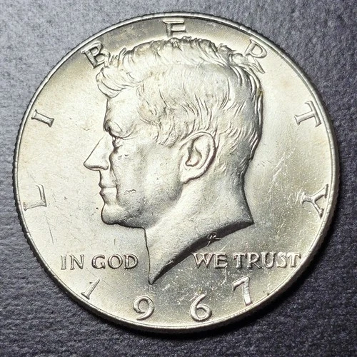 1967 KENNEDY HALF DOLLAR 40% Silver Coin - Uncirculated? Constitutional Round AU