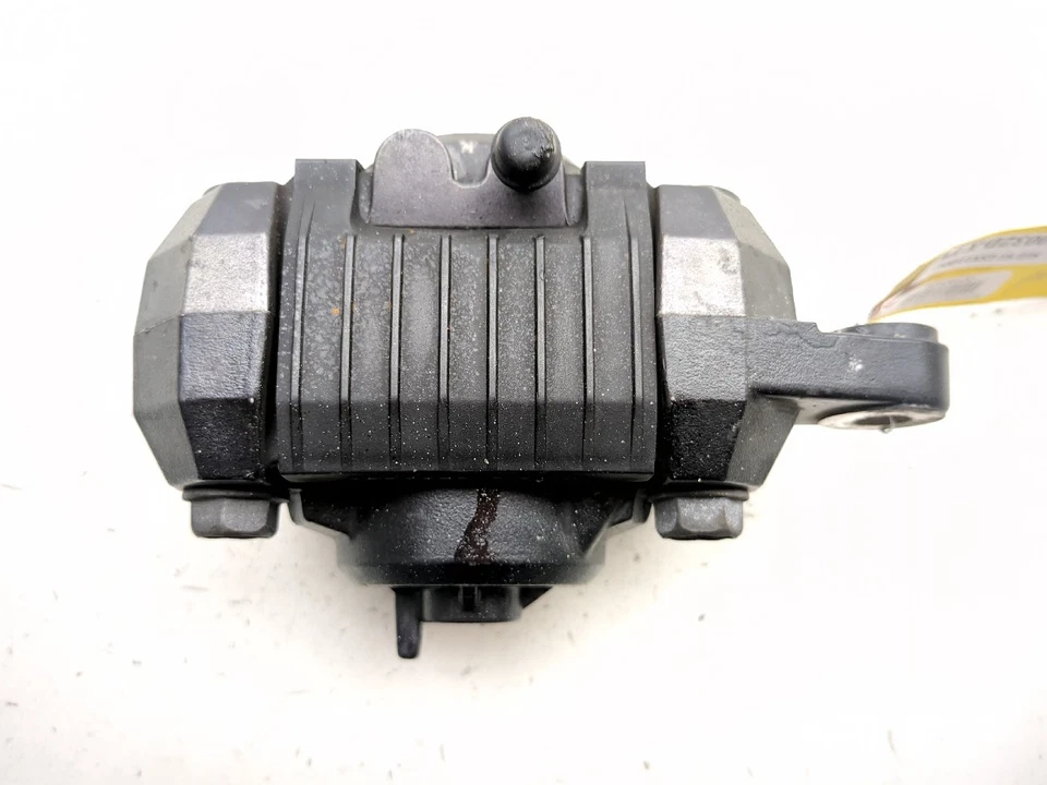 91-93 Suzuki GSX1100G GSX 1100 Rear Brake Caliper - Image 2 of 4
