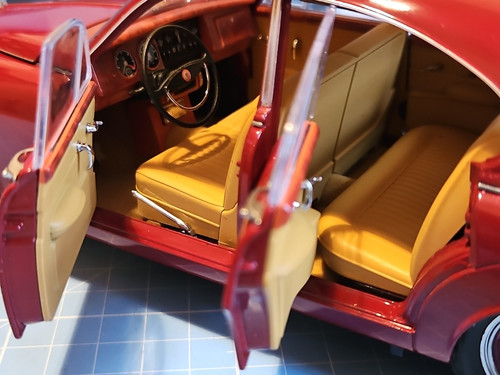 Ltd Edition 1967 Daimler V8 250 Regency Maroon 1:18 Paragon Models PA-98312L Exc - Picture 13 of 22