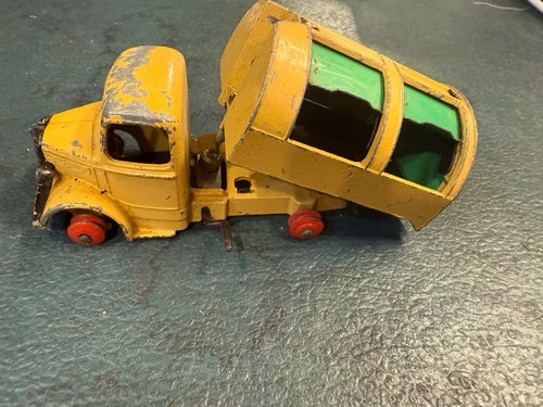 DINKY TOYS MECCANO -BEDFORD  REFUSE WAGON - No. 25V - 1950’s - 1:43 - USED