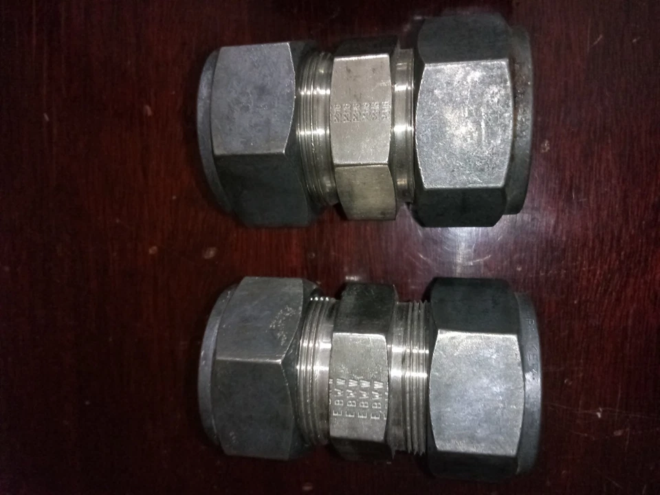 Compression Fittings ( Lot ) - Image 2 of 4