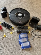 iRobot Roomba 595 Robotic Vacuum Cleaner Pet Series W/Charging Dock NO BATTERY