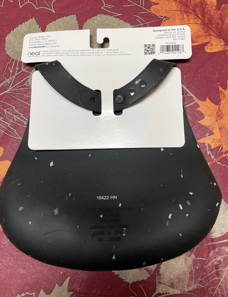 Nuevo babero de silicona Soluciones limpias ¡Hey Boo! Halloween PVC, libre de BPA Foto 2 de 4