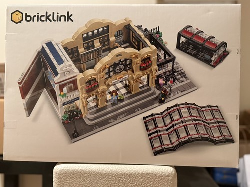 LEGO #910034 - Bricklink Brick Cross Train Station New IN HAND READ DESC! - Picture 2 of 2