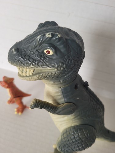 Land of the Lost Lot Scarface Wind Up Tasha Electronic T-Rex Working Tiger 1992 - Bild 13 von 21