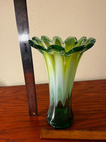 Vintage "Sellerie" HANDWERKLICH 10 ZOLL GRÜN DURCHSCHEINENDE GLASVASE Art Deco Glaswaren USA - Bild 4 von 5