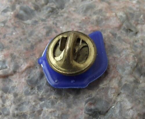 Toronto Bluejays Blue Jays Canada Baseball Team Base Ball Cap Style Pin Badge - Picture 2 of 2