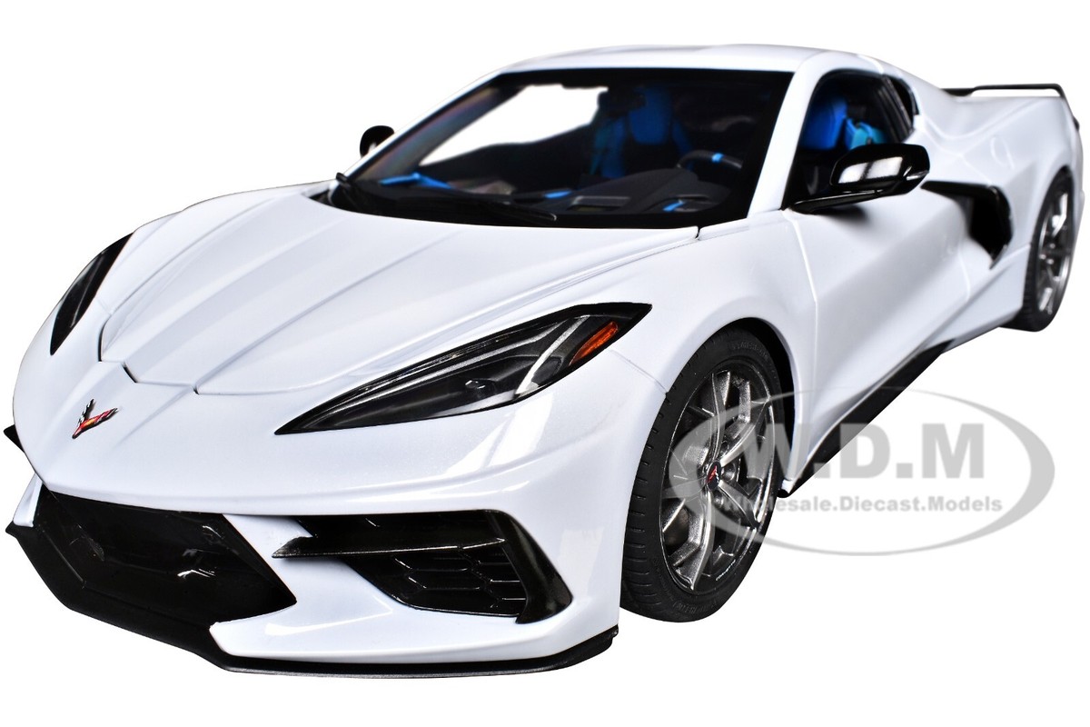 No178ミニカー1/12Chevrolet Corvette Stingray 2020 CHEVROLET CORVETTE C8 STINGRAY CERAMIC GRAY 1/18 MODEL CAR BY